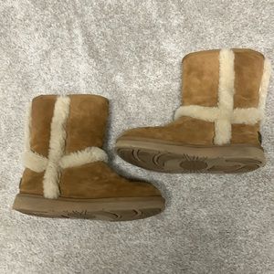 UGG low boots size 8